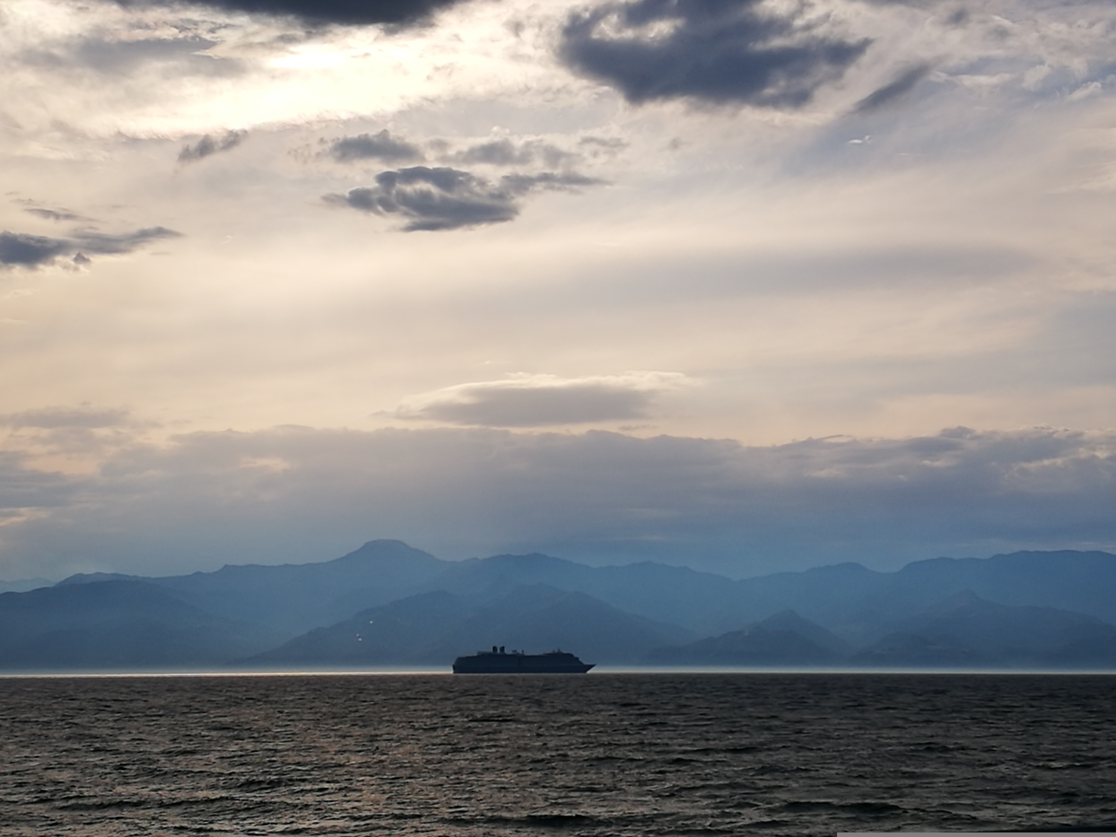 Negosiasi Iran-Oman Maju Pesat, Pembukaan Selat Hormuz Kian Dekat