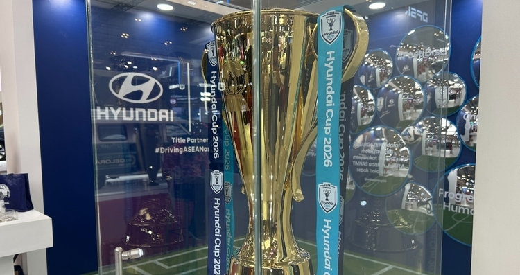 Tak Cuma Mobil, Hyundai Juga Bawa Trophy dan Jersey Timnas Indonesia di GIIAS 2026
