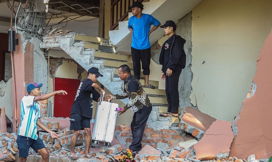 Data Sementara: 14 Orang Meninggal Dunia Akibat Gempa NTT