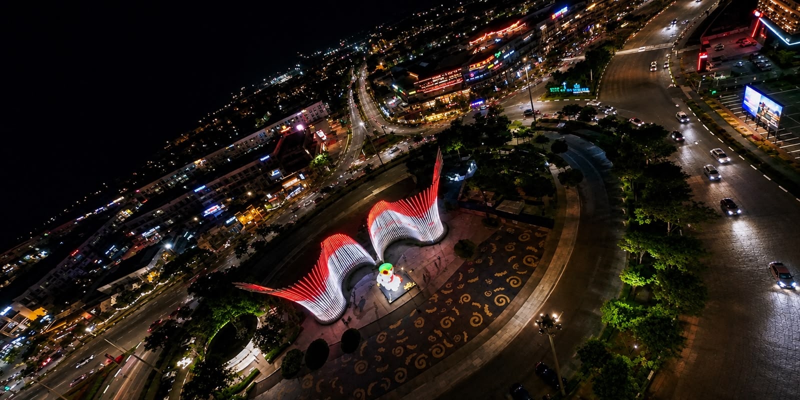 Semarak HUT ke-81 RI, ASG Warnai Landmark PIK dengan Cahaya Merah Putih