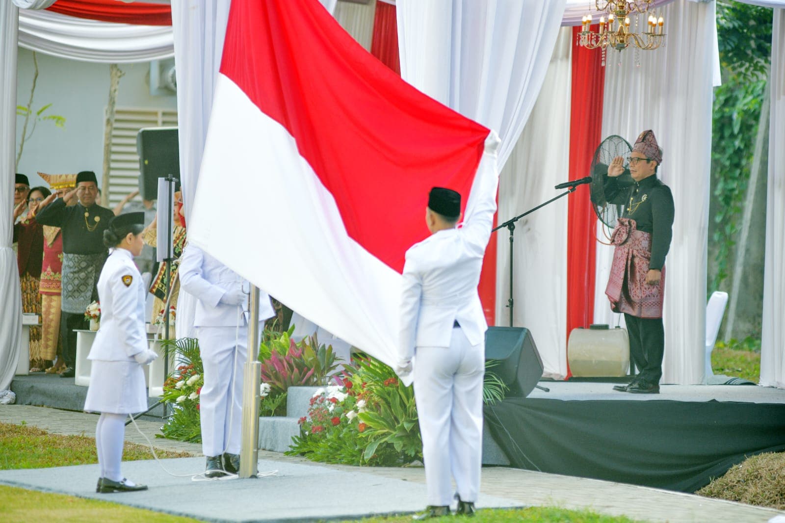 Peringatan HUT ke-81 Kemerdekaan Republik Indonesia di BTN Ecopark, Gandul, Depok, Senin (17/8). Mengusung tema “Indonesia Berdaulat, Adil, dan Makmur,” BTN menegaskan peran strategisnya di sektor perumahan untuk mendorong kemajuan bangsa.
