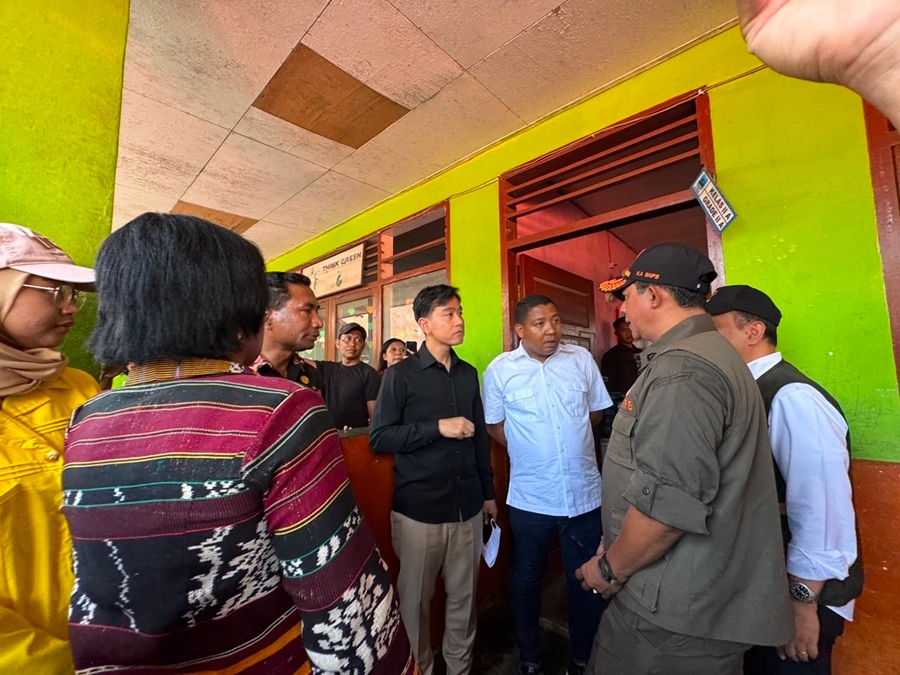 Wapres Tinjau SD Inpres LXXVI Wairklau Pastikan Pendidikan Tetap Berjalan Pascagempa