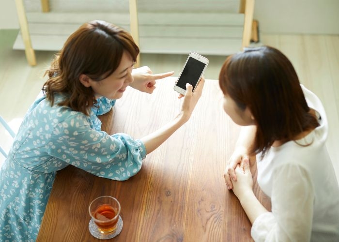 4 Zodiak yang Cocok Jadi Tempat Curhat, Bisa Dengerin Cerita Tanpa Menghakimi