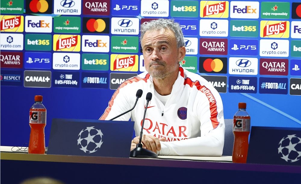 PSG vs Barcelona: Luis Enrique Ogah Komentari Demonstrasi Paris, Berharap Laga Berjalan Normal