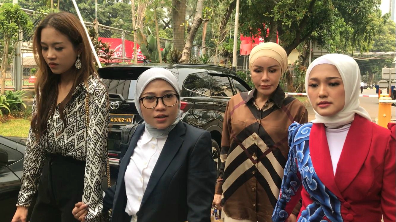 Polisi Tetapkan COO Miss Universe Indonesia Tersangka Foto Bugil Peserta