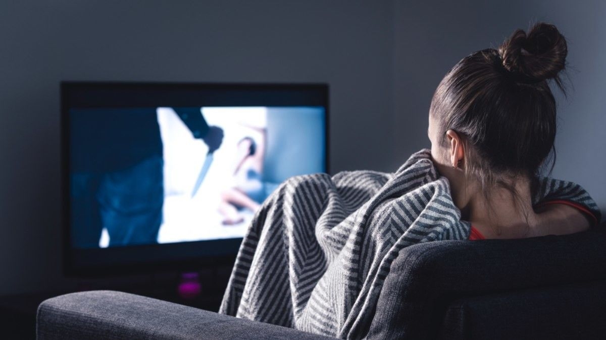 6 Bahaya Sering Nonton Film Horor, Bisa Sebabkan Gangguan Mental