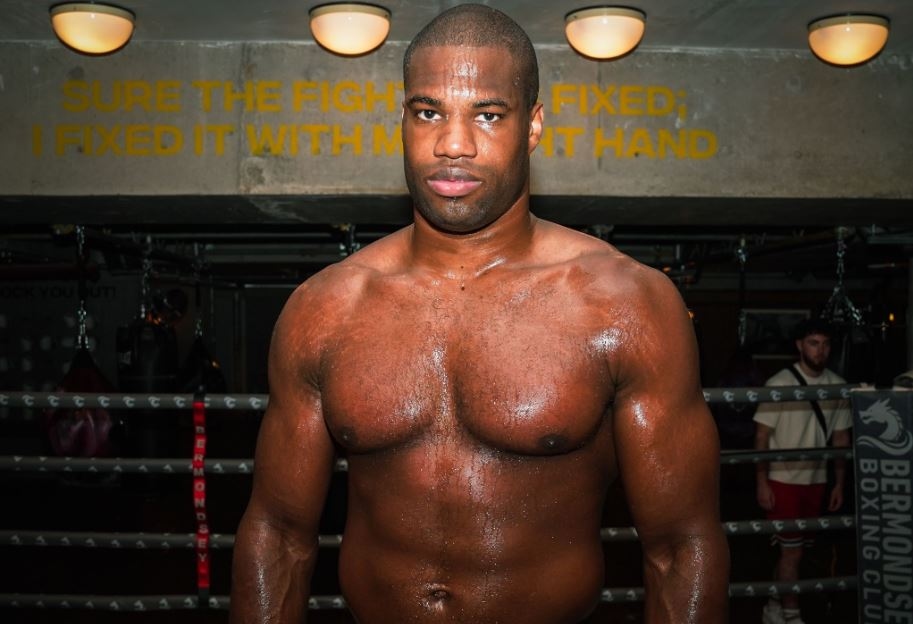 IBF Perintahkan Daniel Dubois Pertahankan Gelar Lawan Chisora, Diberi 30 Hari untuk Buat Kesepakatan