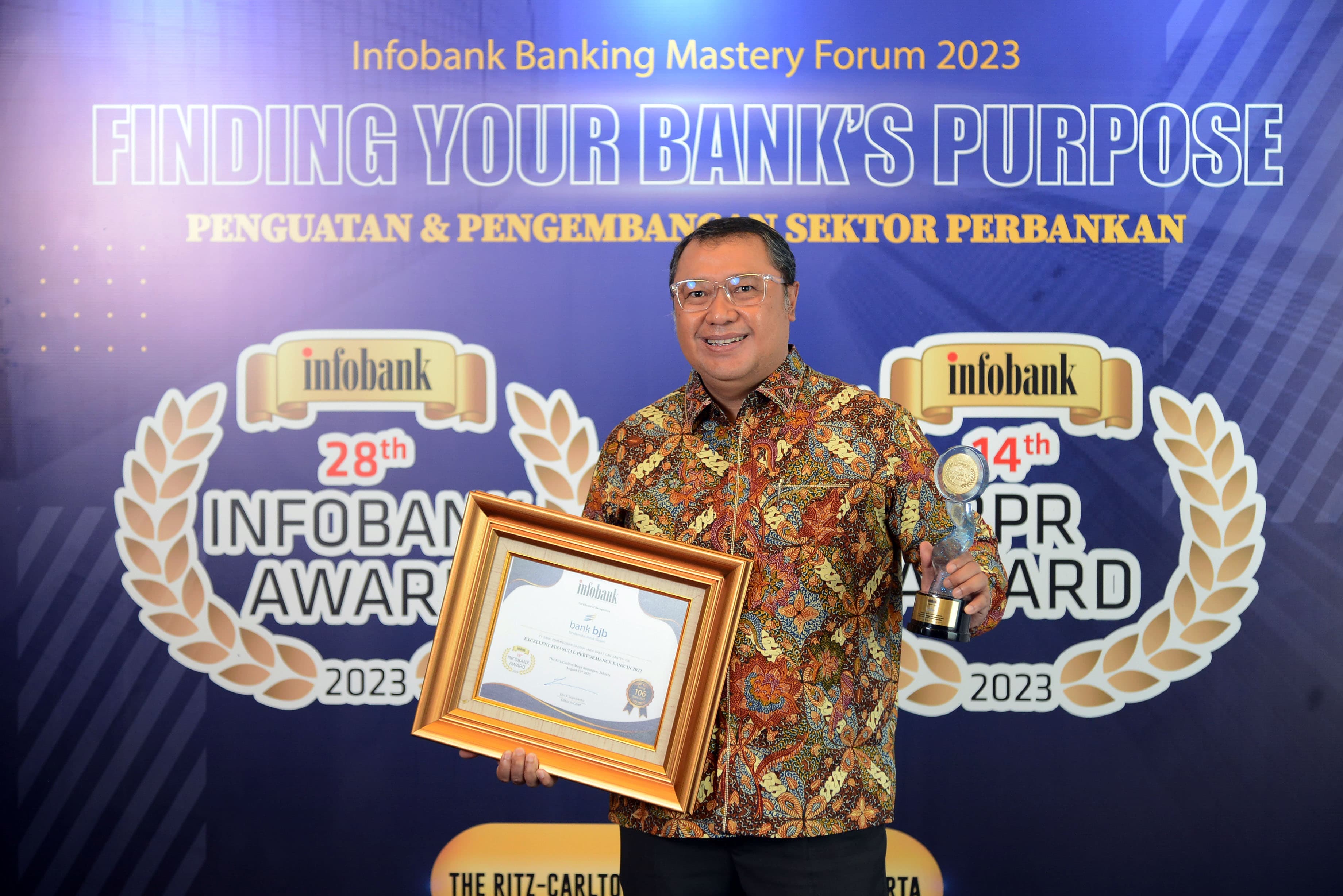 Bank bjb Raih “Diamond Throphy” Ajang 28th Infobank Banking Apreciation 2023