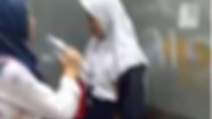 Pakai Kerudung Tetapi Pakaian Ketat, Ini Hukumnya