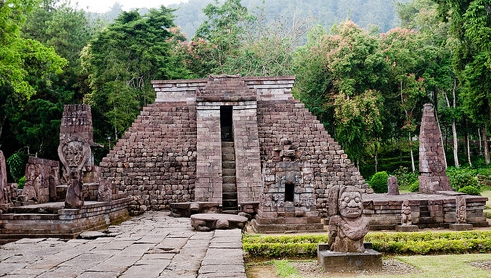 Mengenal Candi Sungkuh, Dibangun Pada Abad Ke-15