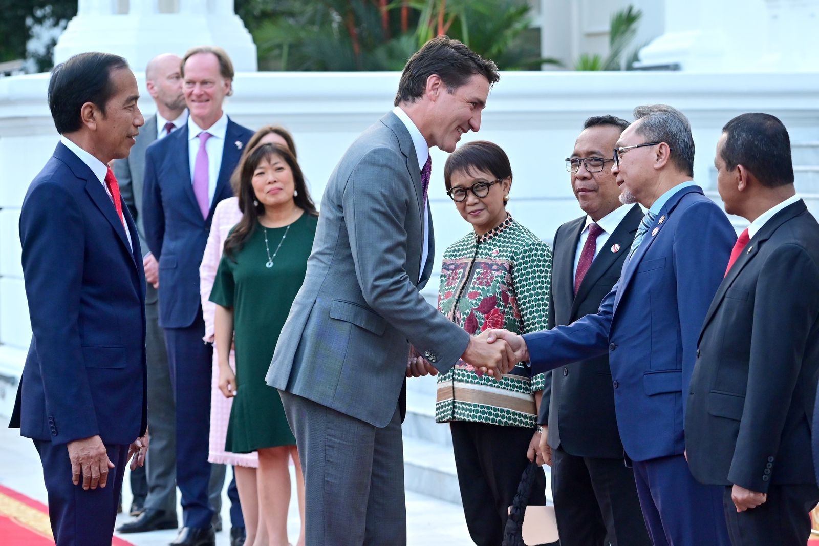 Mendag Zulhas Sambut Dan Lepas PM Kanada Justin Trudeau Di AIPF 2023