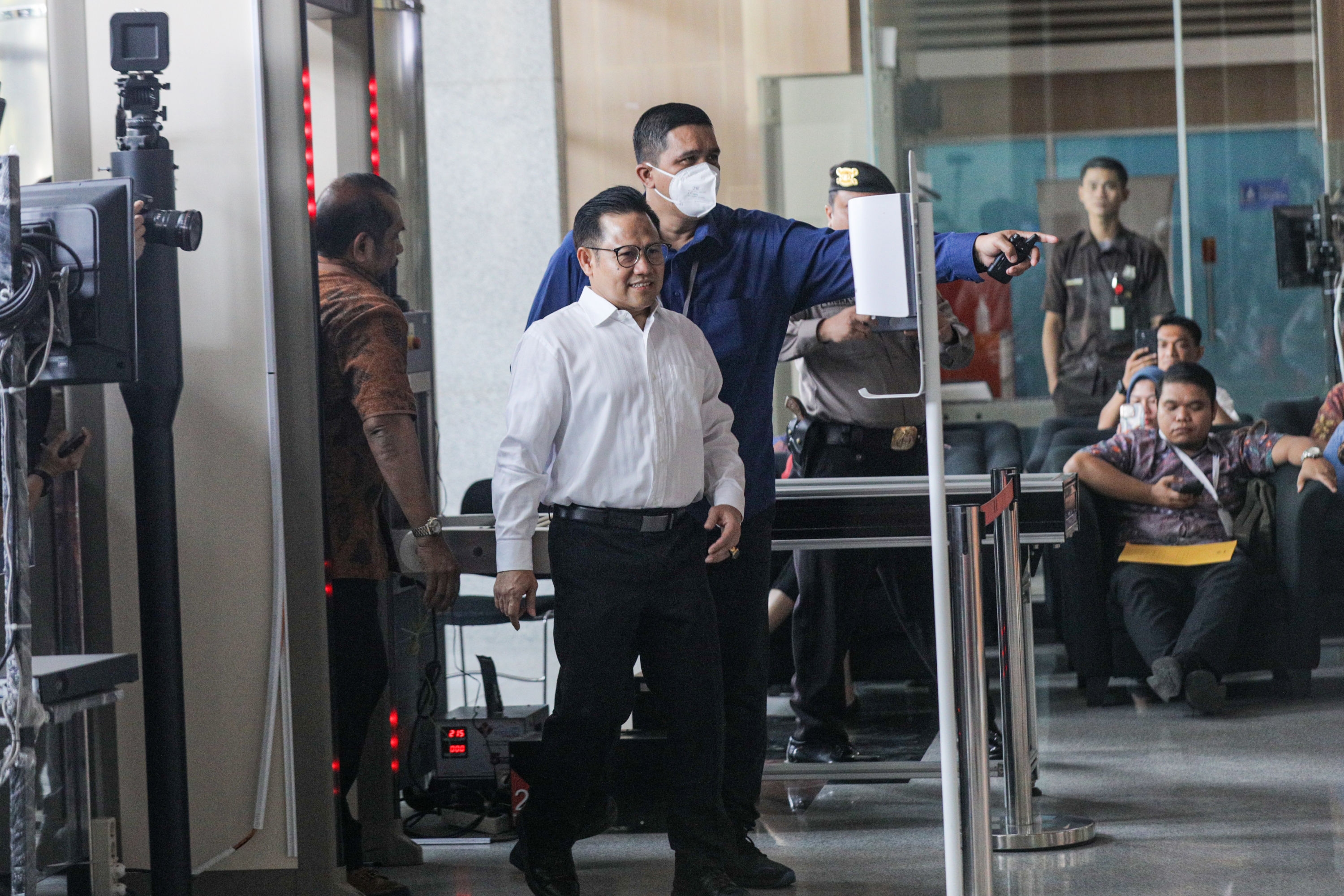 Diperiksa 5 Jam, Cak Imin: Saya Bantu KPK