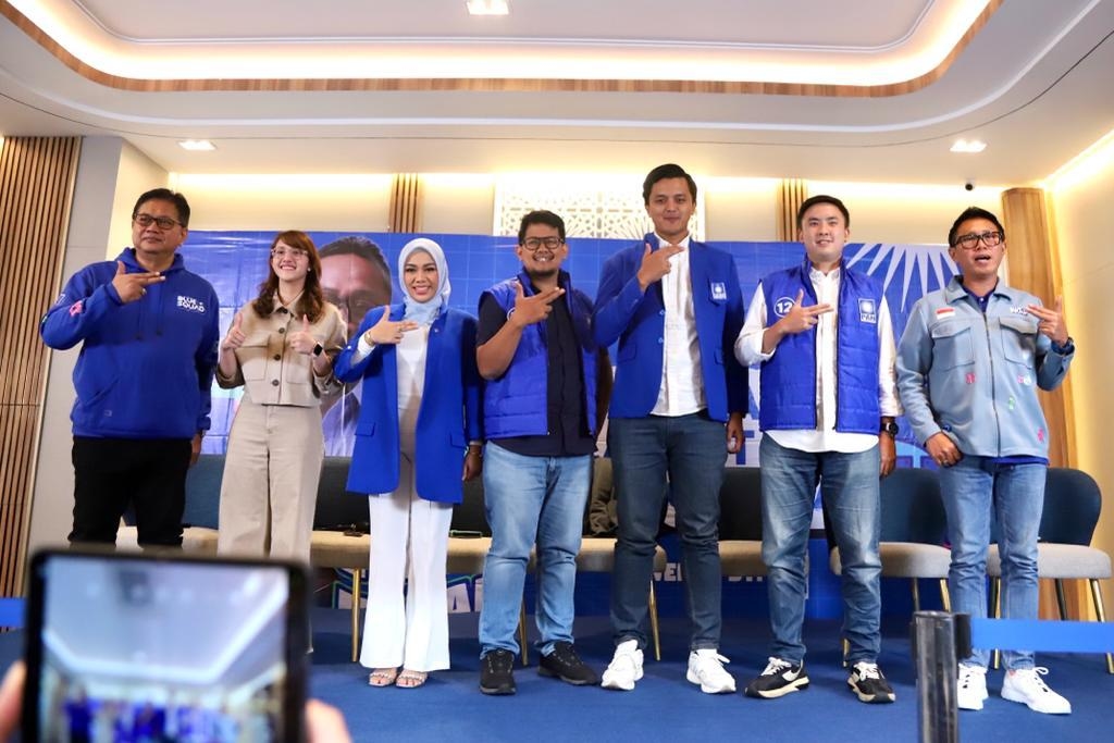 Tiga Politisi PSI Loncat Ke PAN, Disaksikan Tsamara Amany