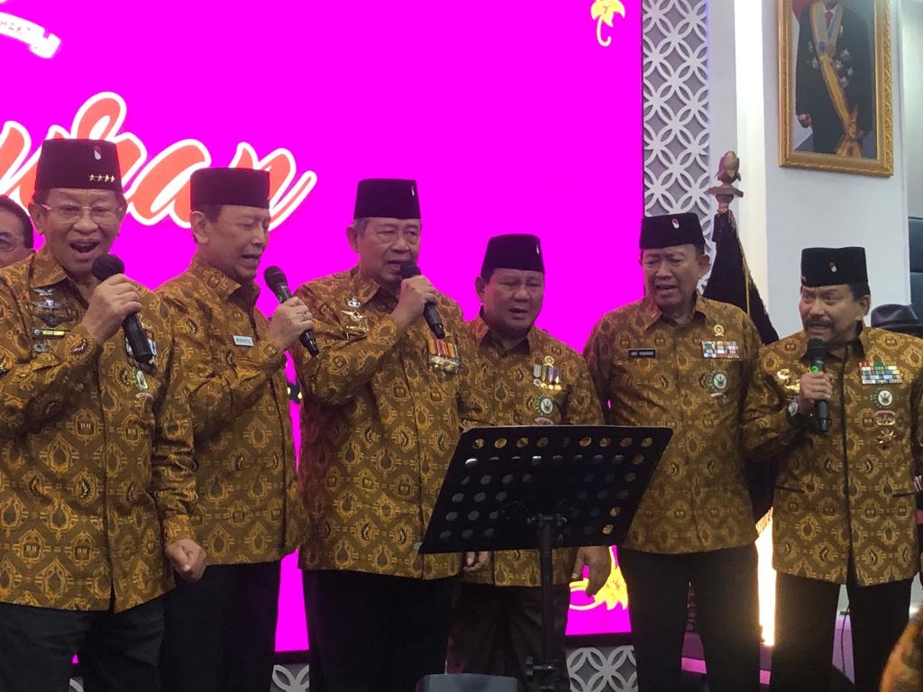 Ketika SBY, Prabowo, Wiranto Dan Hendropriyono Dendangkan 'Manis Dan Sayang'