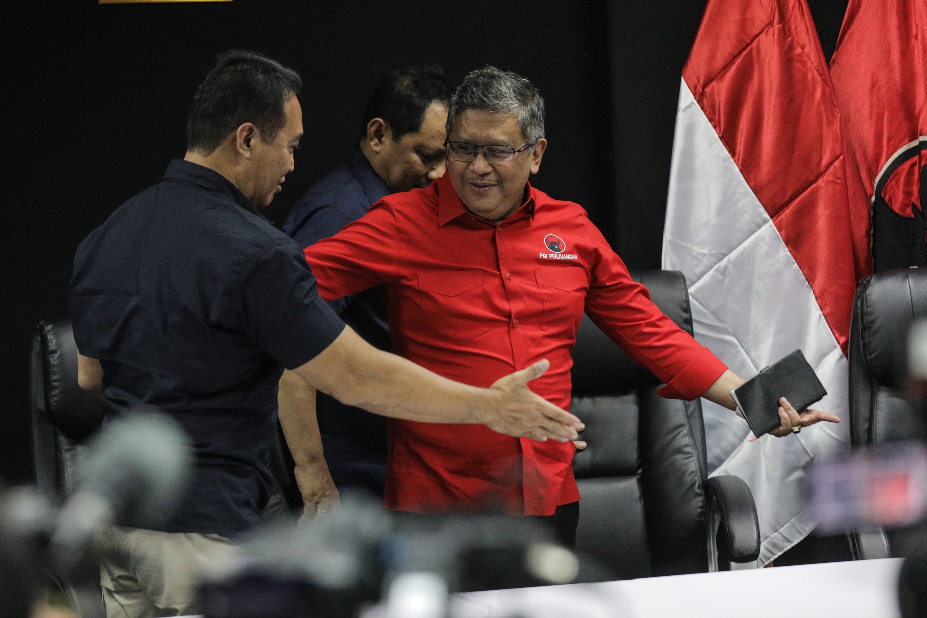 Kabar Pertemuan Megawati-Ridwan Kamil Soal Cawapres, Hasto: Bahas Patung Soekarno