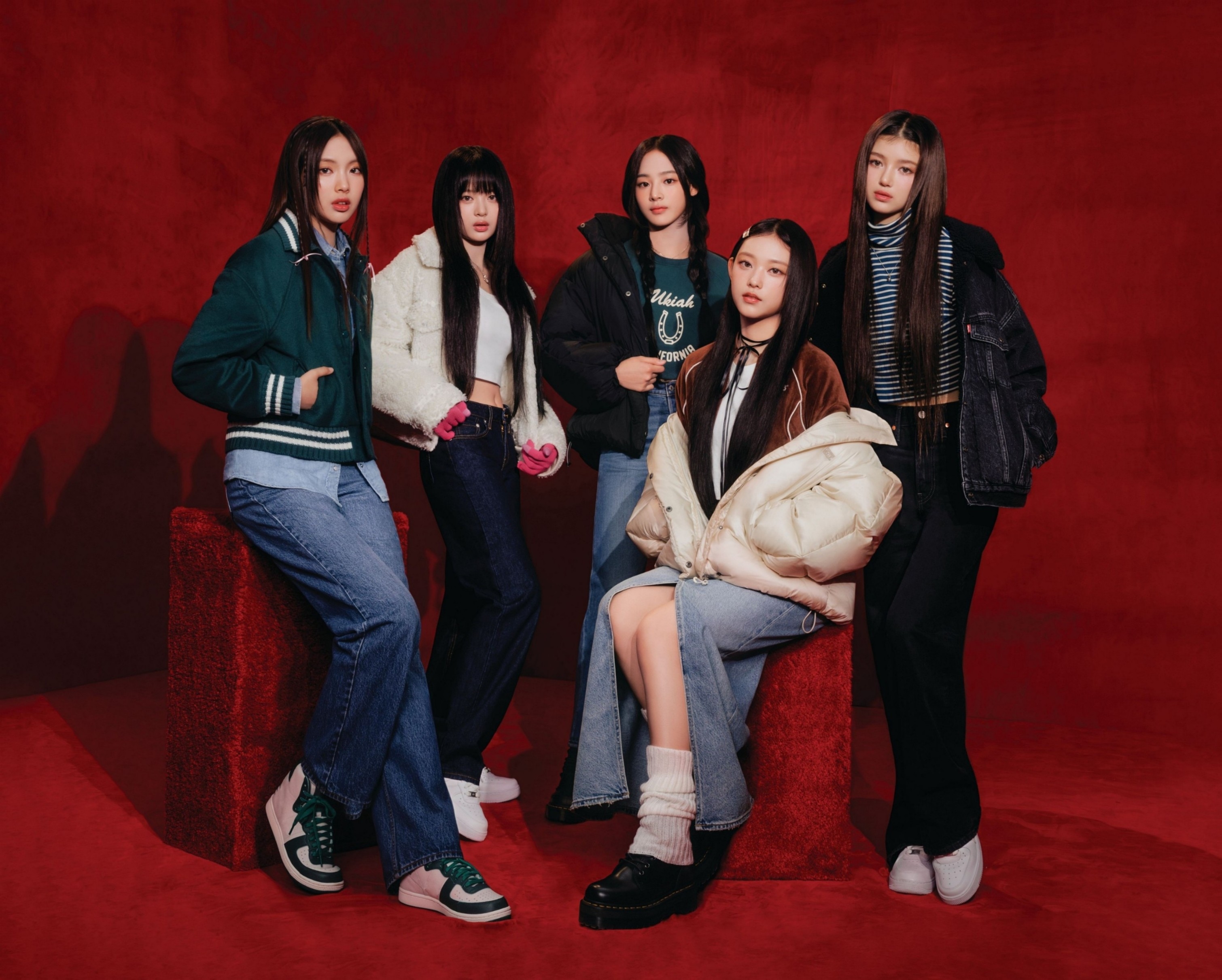 NewJeans Rayakan Hari Jadi Ke 150 Levi's 501, Ajak Penggemar Lebih Autentik!