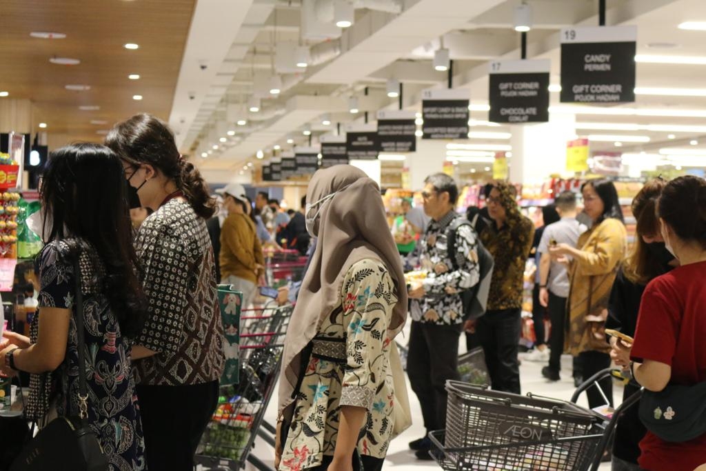 Tempat Hang Out Baru Nih Kawan! AEON Store Di Mall @Alamsutera Siap Layani Pelanggan