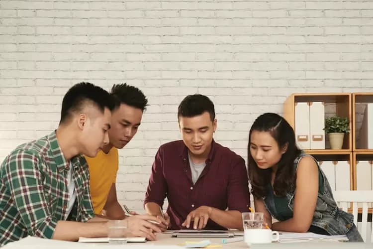 Organisasi Internal Dan Eksternal Dalam Kampus, Mana Yang Lebih Penting?