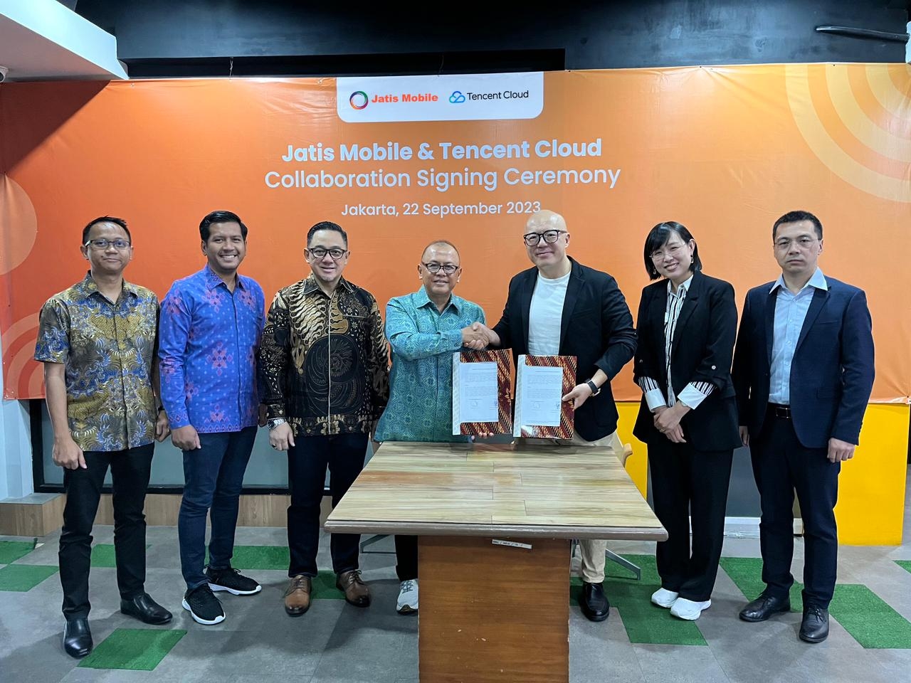 Jatis Mobile Gandeng Tencent Tingkatkan Layanan Cloud