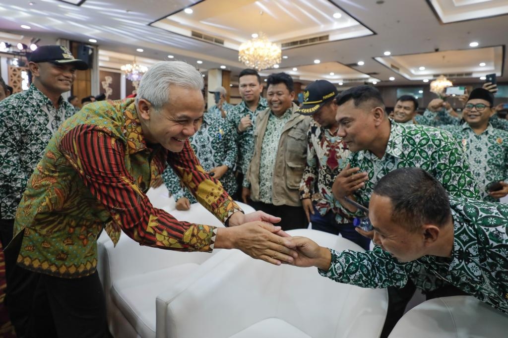 Ganjar Buka Rakernas PAPDESI, Minta Kades Makmurkan Warga Desa Hingga Tidak Korupsi