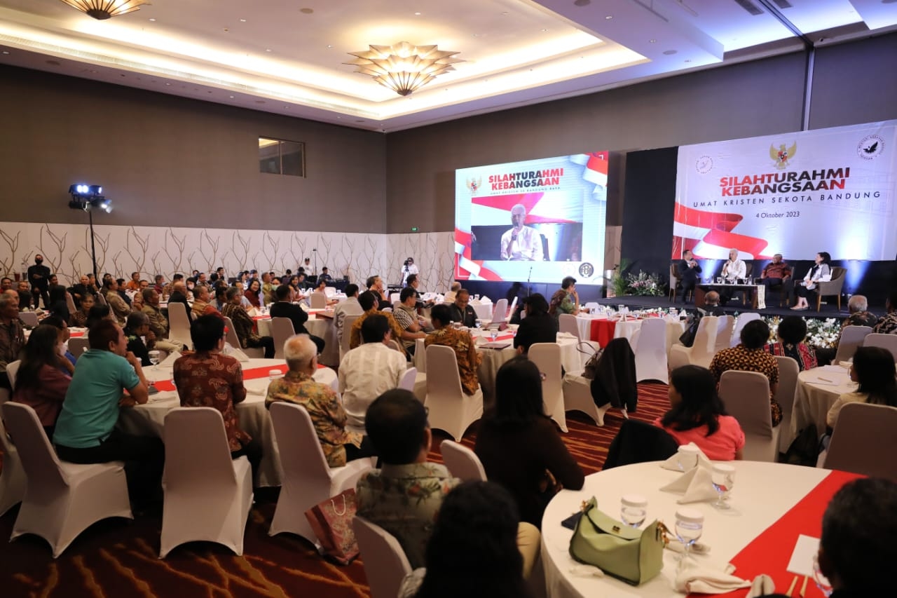 Ganjar Silahturahmi Kebangsaan Bersama Ratusan Umat Kristen Se-Kota Bandung