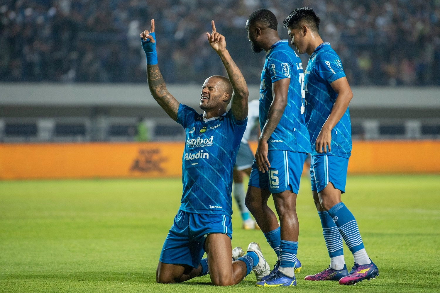 RANS vs Persib: Maung Pesta Gol Kokohkan Posisi 2, The Phoenix 11 Laga tanpa Kemenangan