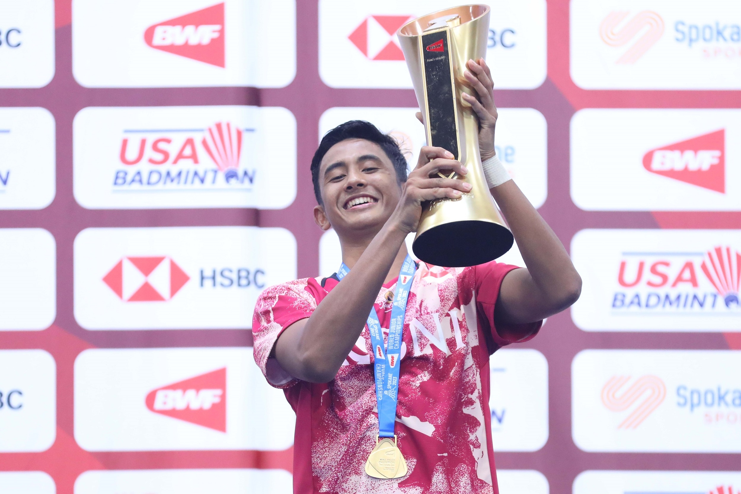 Raih Gelar Juara Dunia Junior, Alwi Farhan Pelipur Lara Kegagalan Asian Games
