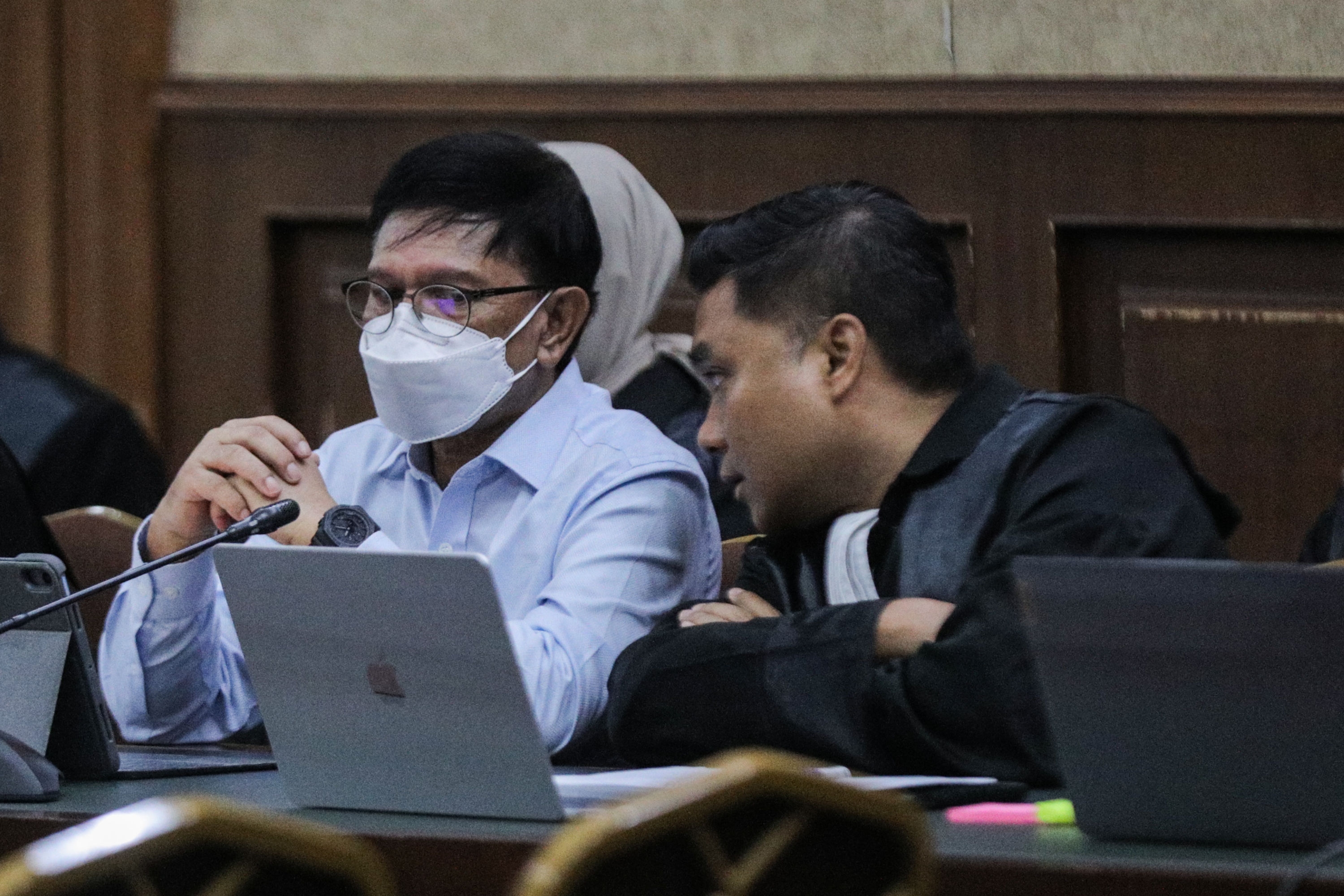 Ditanya Soal Pembelian Kaos Nasdem Rp100 Juta, Terdakwa Johnny G Plate Lupa