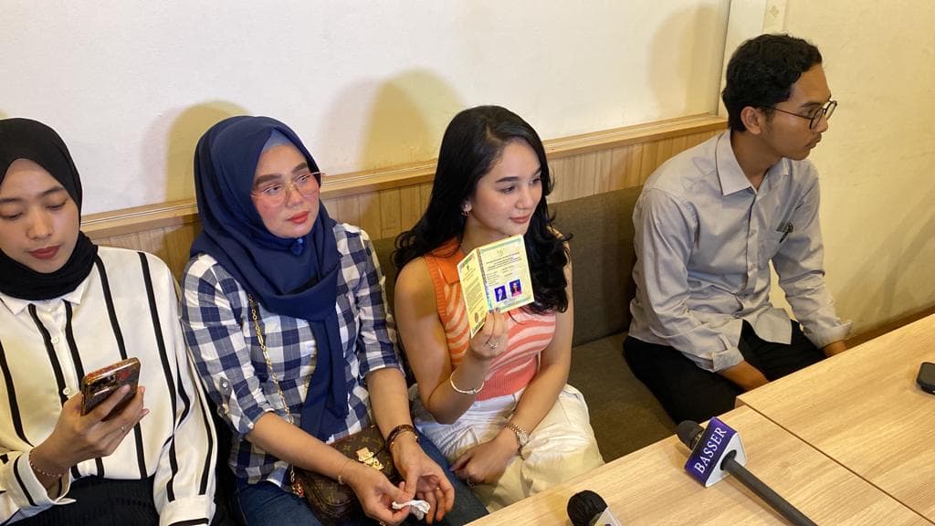 Baru Seumur Jagung, Hana Hanifah Bantah Pernikahannya Settingan