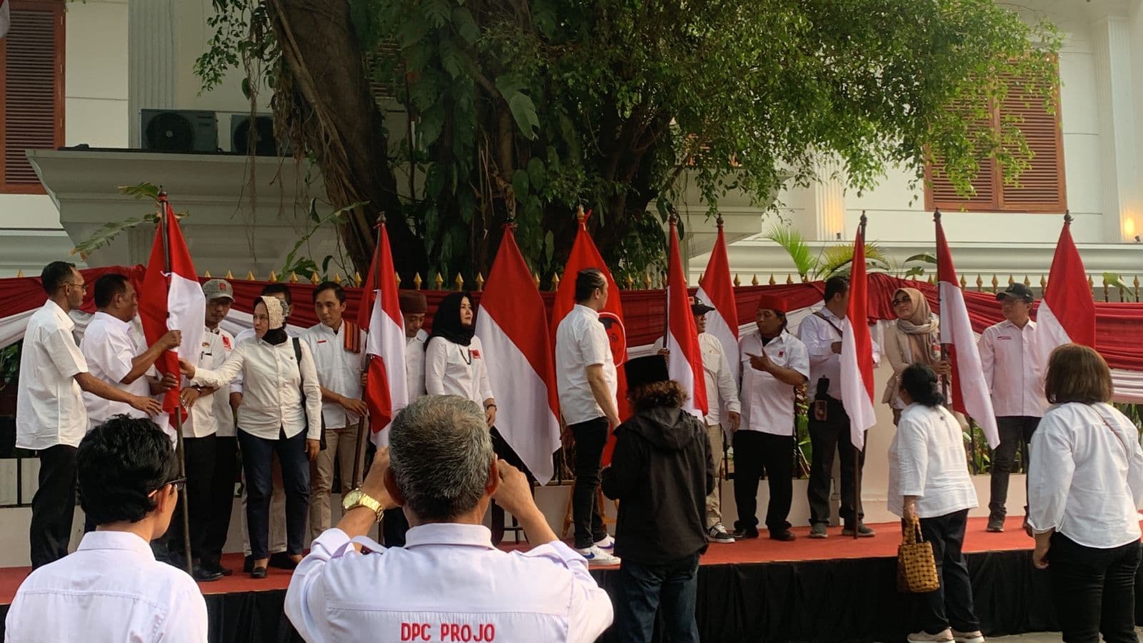 Rakernas Mendadak Bubar, Projo Geruduk Rumah Prabowo