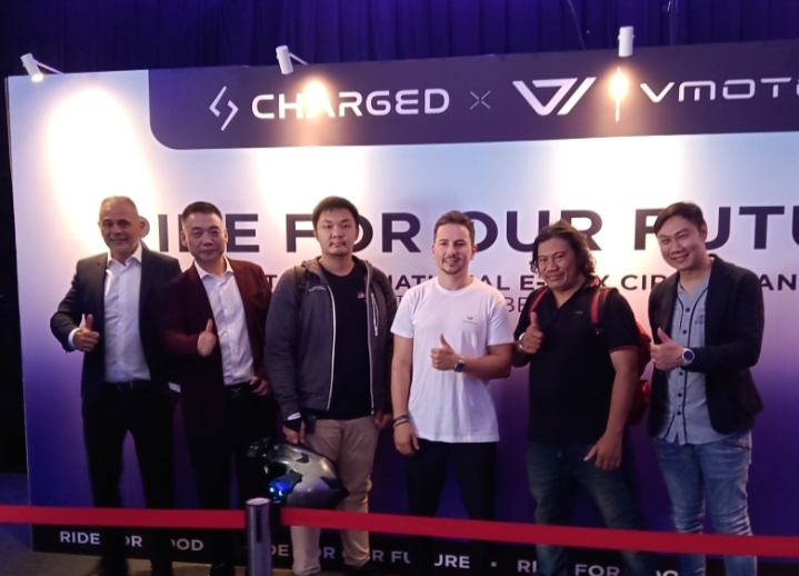 Dimeriahkan Juara Dunia MotoGP Jorge Lorenzo, Charged Indonesia Luncurkan Visi 10 Juta Kendaraan Listrik