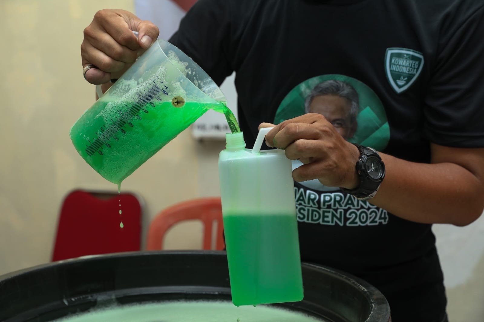 Lewat Pelatihan Pembuatan Sabun Cuci Piring, Komunitas Warung Tegal Komitmen Bantu Ekonomi Sesama