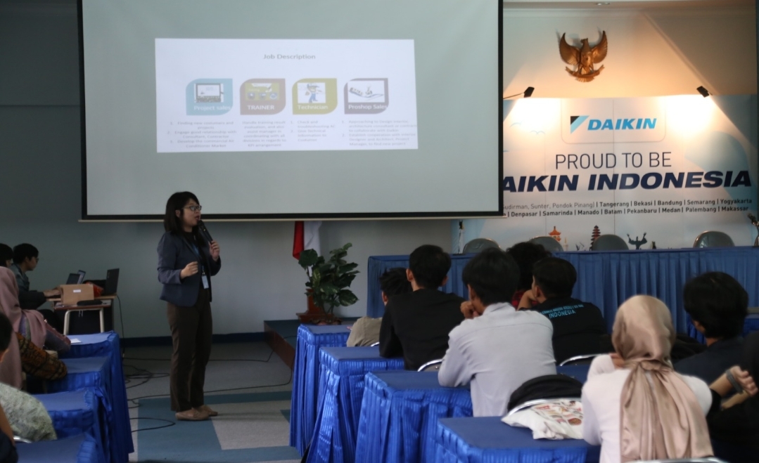 Berbagi Inspirasi Dunia Industri, Daikin Kunjungi Politeknik Negeri Bandung