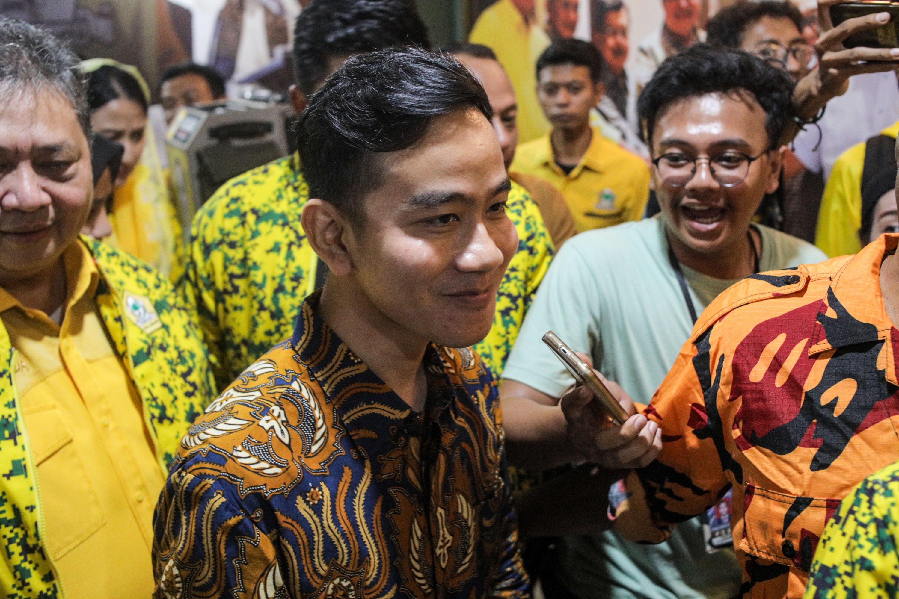 Ketahui Makna Batik Motif Truntum Garuda, Dipakai Gibran Saat Dideklarasikan Sebagai Cawapres Prabowo