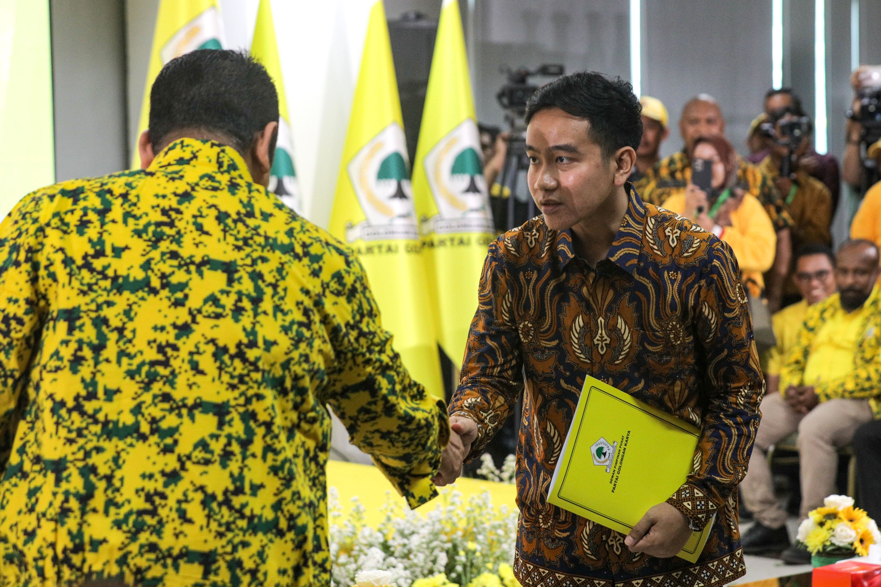 Gibran Diundang Hadiri HUT Golkar, Diumumkan Jadi Kader?
