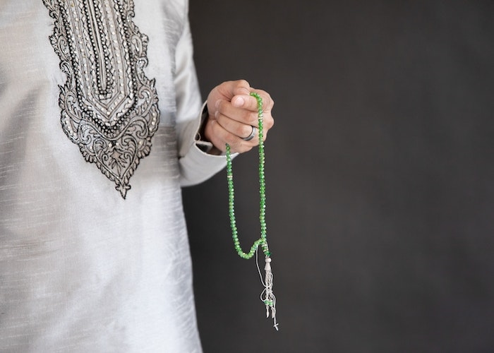 Hukum Merayakan Tahun Baru Masehi dengan Zikir dan Istighfar