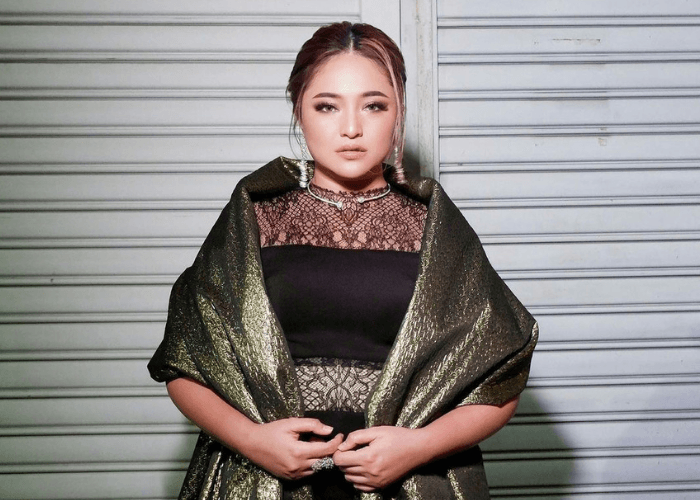 Dituding Pindah Agama, Marshanda Beri Jawaban Tegas