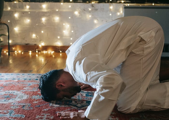 Doa Setelah Sholat Tahajud, Dibaca agar Segala Dosa Anda Diampuni oleh Allah SWT