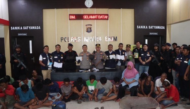 30 Penambang Ilegal di Muara Enim Ditangkap, Polisi Sita Eskavator-Dump Truck