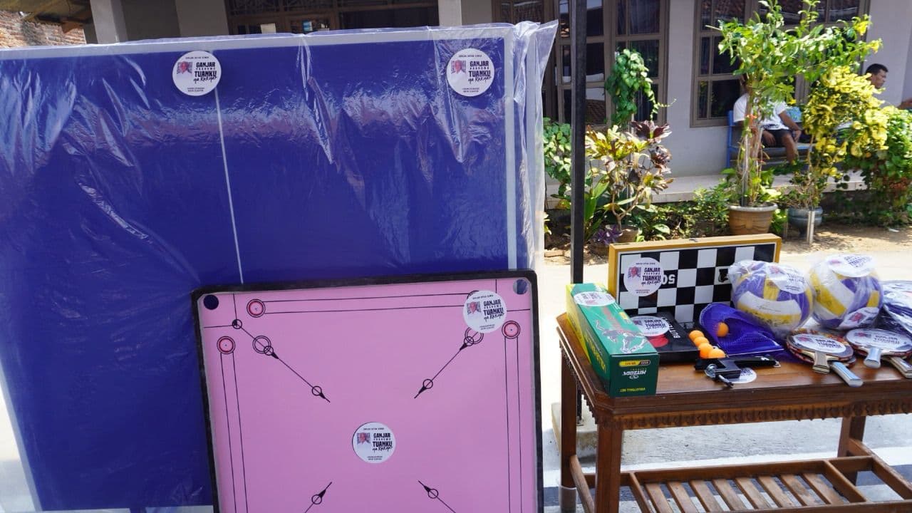 Komunitas Ojek Online Indonesia Revitalisasi Fasilitas Olahraga Di Kuningan