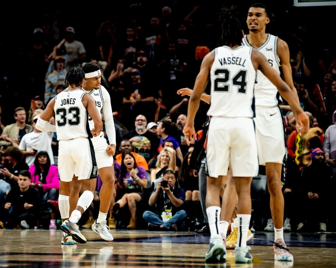 NBA Hari Ini: Lay-Up Di Detik Akhir, Keldon Johnson Bikin San Antonio Spurs Menang Di Kandang Suns