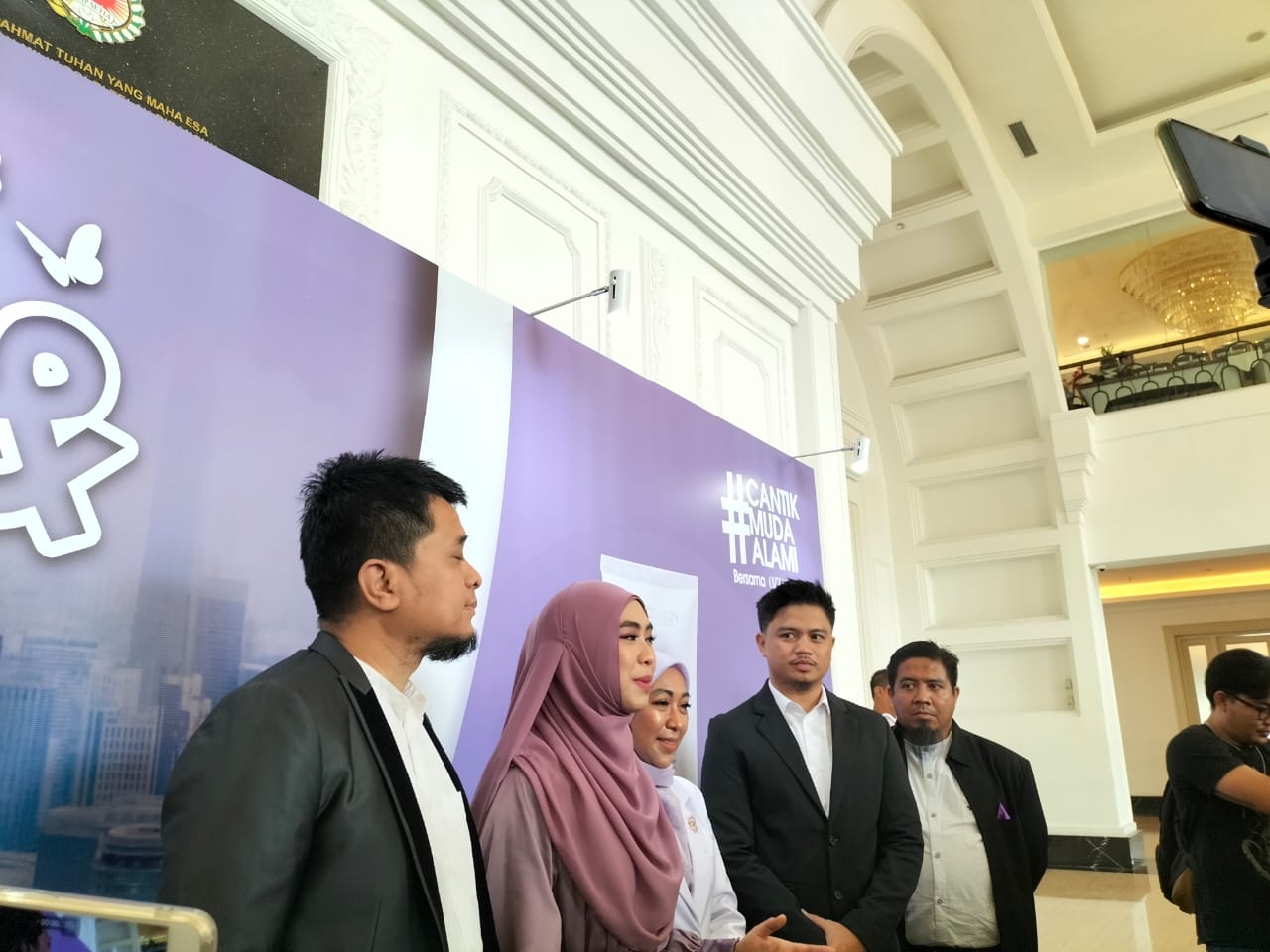 Berawal dari Keluhan Jamaah, Oki Setiana Dewi Luncurkan Produk Skincare Muslimah