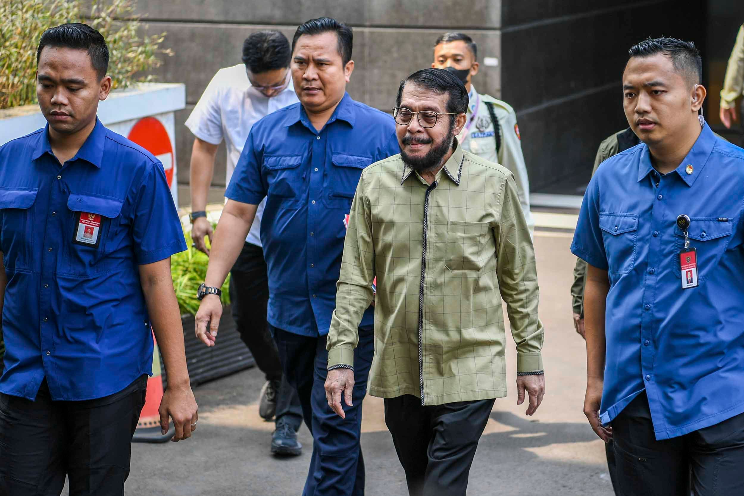 Pelaporan Hakim MK Soal Putusan Muluskan Gibran Cawapres Aneh dan Tidak Masuk Akal