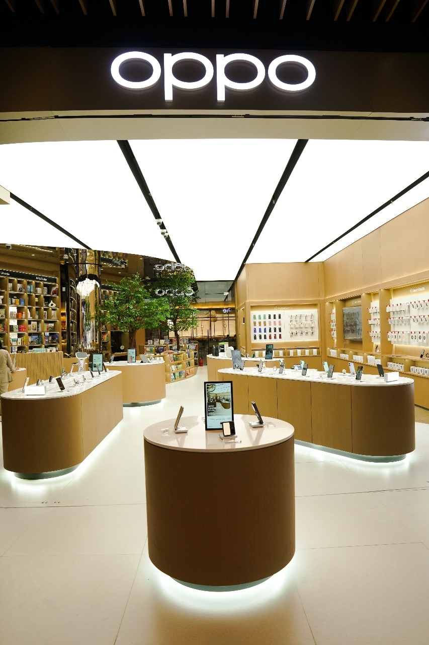 Oppo Experience Store Hadir Di Aeon Jakarta Garden City, Beli Handphone Dengan Fasilitas Tanpa Kasir