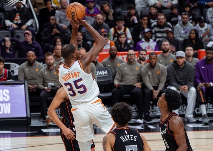 NBA Hari Ini: Kevin Durant Cetak 41 Angka, Phoenix Suns Hentikan Tren Kekalahan Di Kandang Pistons
