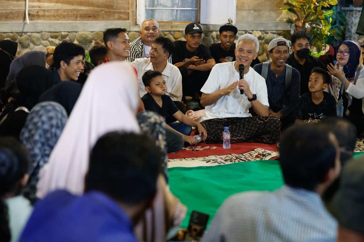 Ganjar Menginap Di Rumah Warga Fokus Dengarkan Aspirasi