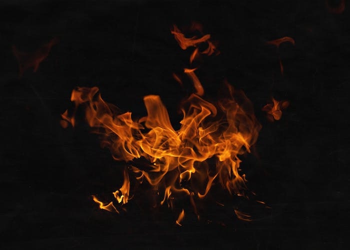 Kiamat Sudah Dekat, Golongan Orang Yang Tak Akan Sentuh Api Neraka