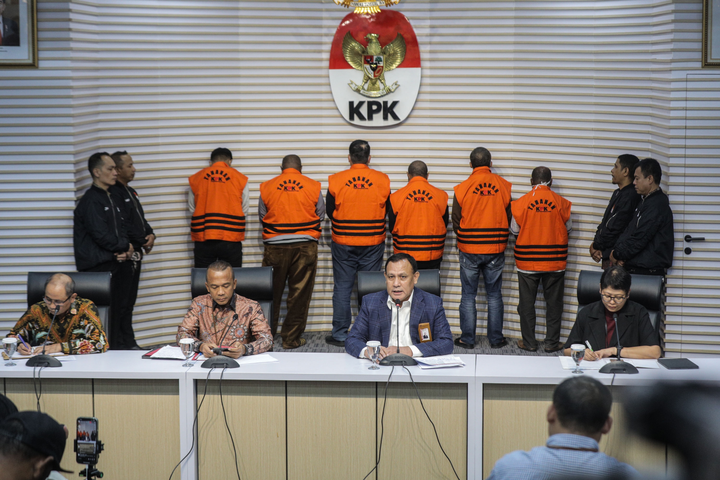 Pakta Integritas Pj Bupati Sorong Bikin Gaduh, Sekadar Carmuk Atau Rekayasa?