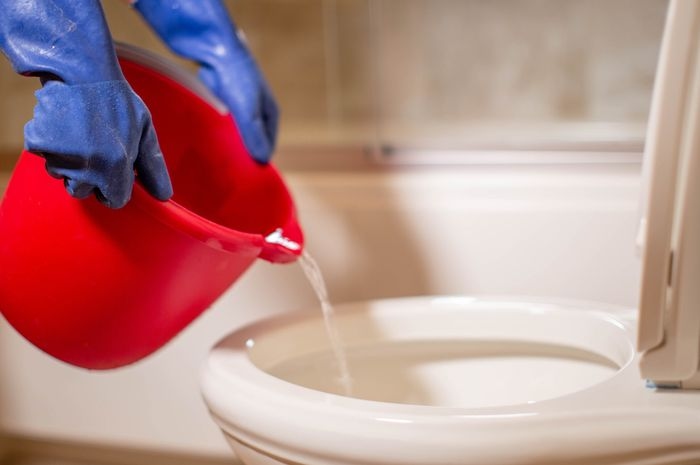 Jangan Anggap Sepele, Buang Air Panas Ternyata Bisa Ganggu Dan Bunuh Jin, Cek Penjelasan Haditsnya