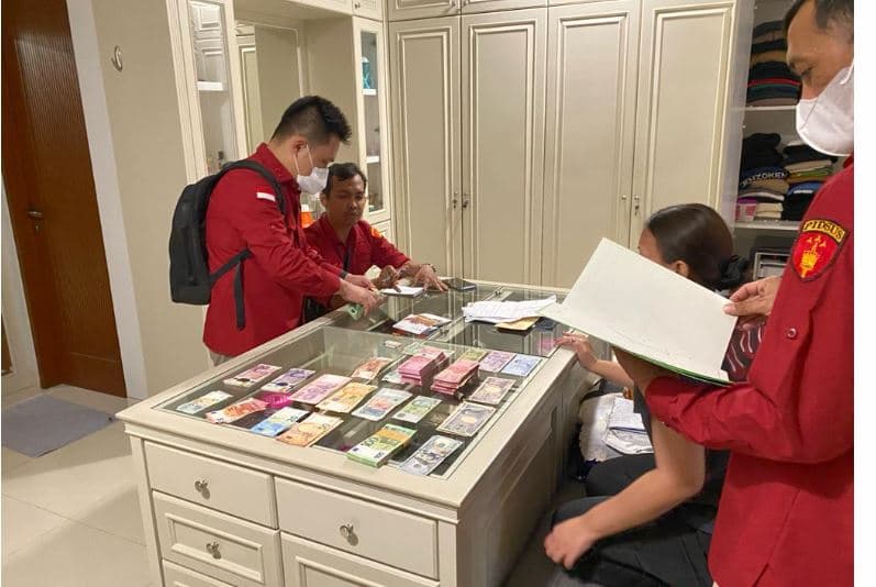 Achsanul Qosasi Ternyata Kolektor Mata Uang, Begini Penampakannya Saat Disita Jaksa